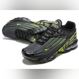 Nike Air Max Plus Black and Neon Sneakers Size 8.5